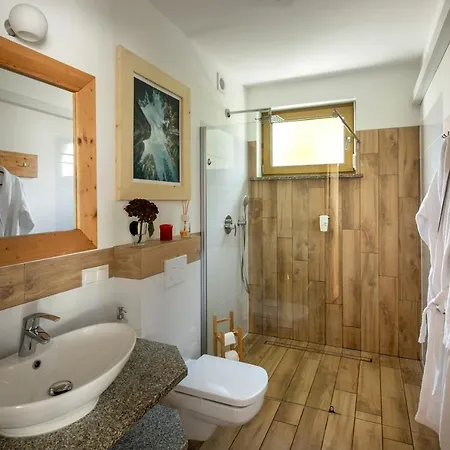Апартаменти U Harrego Ii Przy Stawie Klimatyzacja,balkon, Sauna , Balia, Ogrod,parking Кудова-Здруй